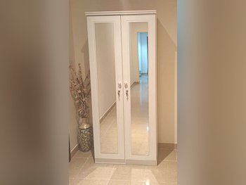 خزائن ودواليب الملابس والزينة - دوحة فيرنيتشر  - خزائن  - أبيض