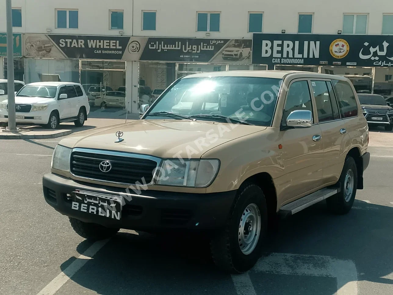Toyota  Land Cruiser  G  1998  Manual  61,000 Km  6 Cylinder  Four Wheel Drive (4WD)  SUV  Beige
