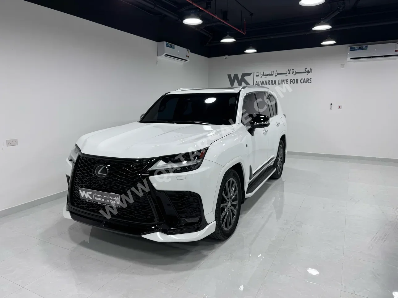 لكزس ال سي 500 2022 اوتوماتيك 110,000 كم 6 سلندر دفع خلفي سيدان أبيض تحت الضمان