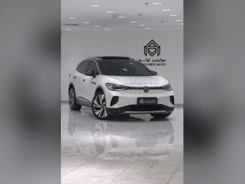 Volkswagen ID 4 2023 Automatic 51,000 Km 0 Cylinder All Wheel Drive (AWD) SUV White With Warranty