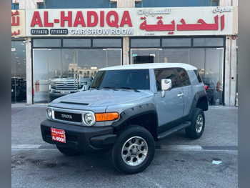 Toyota FJ Cruiser 2013 Automatic 274,000 Km 6 Cylinder Four Wheel Drive (4WD) SUV Gray