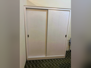 خزائن ودواليب الملابس والزينة - دوحة فيرنيتشر  - خزائن  - أبيض