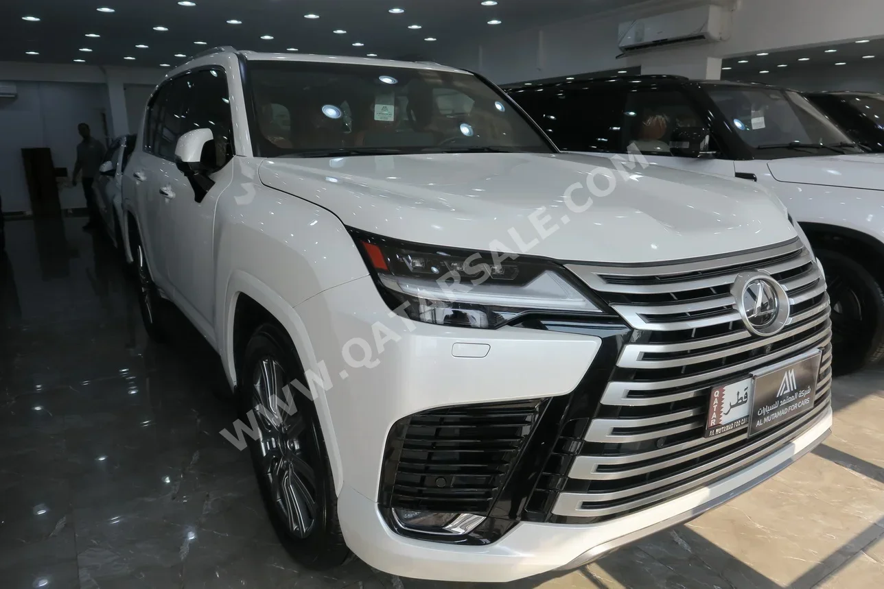 Lexus LX 600 VIP 2023 Automatic 17,000 Km 6 Cylinder Four Wheel Drive (4WD) SUV White With Warranty