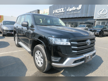 تويوتا  لاند كروزر  جي اكس  2024  اوتوماتيك  49,000 كم  6 سلندر  دفع رباعي  اس يو في  أسود  تحت الضمان