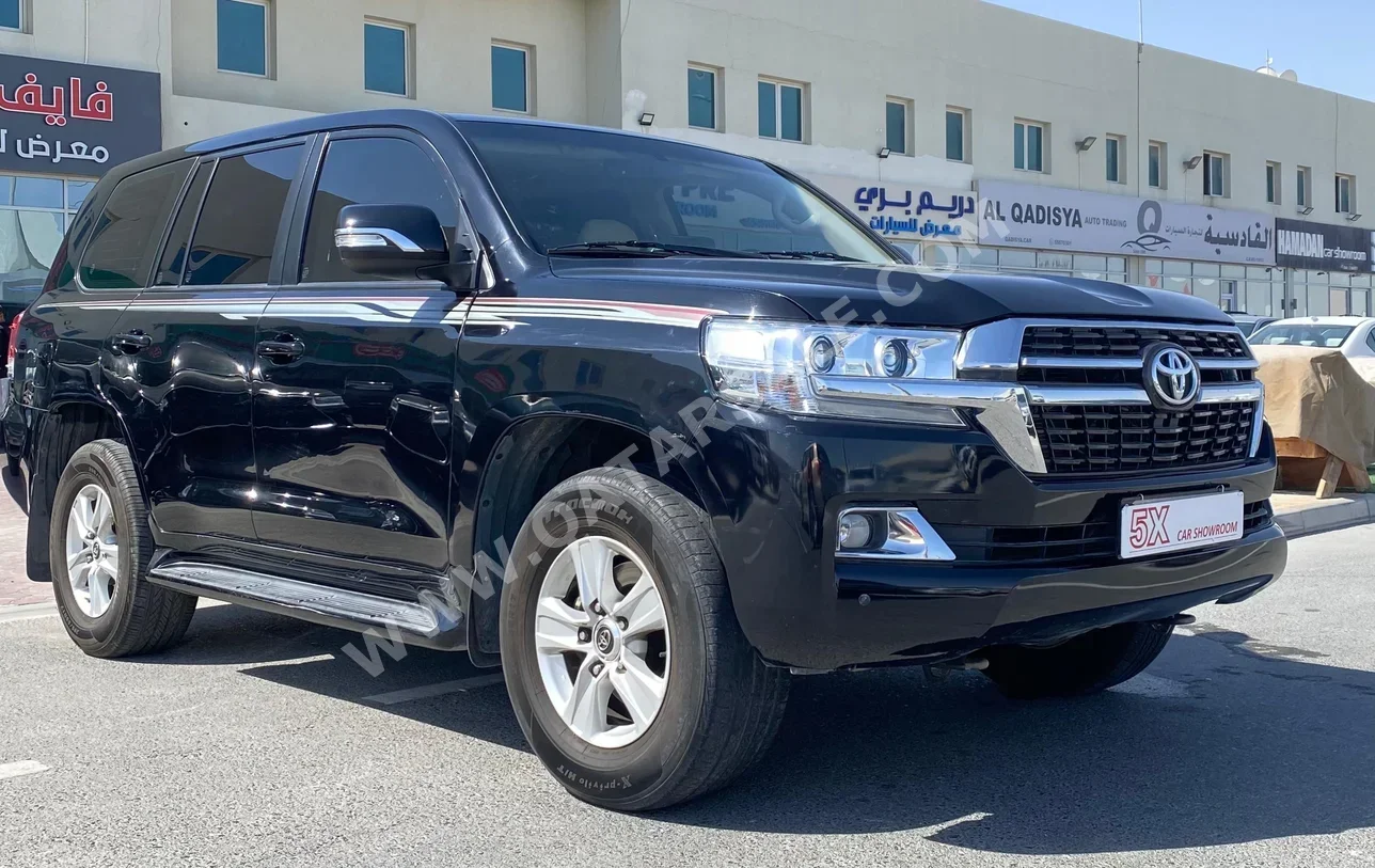 Toyota  Land Cruiser  GXR  2019  Automatic  213,000 Km  6 Cylinder  Four Wheel Drive (4WD)  SUV  Black