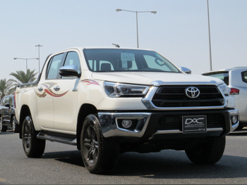 Toyota  Hilux  2025  Automatic  5,000 Km  4 Cylinder  Four Wheel Drive (4WD)  Pick Up  White  With Warranty