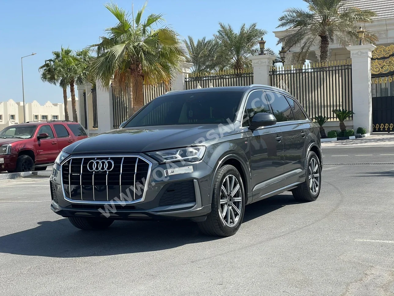 Audi  Q7  55 TFSI  2021  Automatic  102,000 Km  4 Cylinder  Four Wheel Drive (4WD)  SUV  Gray