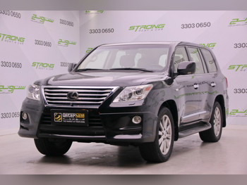 Lexus  LX  570  2011  Automatic  270,000 Km  8 Cylinder  Four Wheel Drive (4WD)  SUV  Black