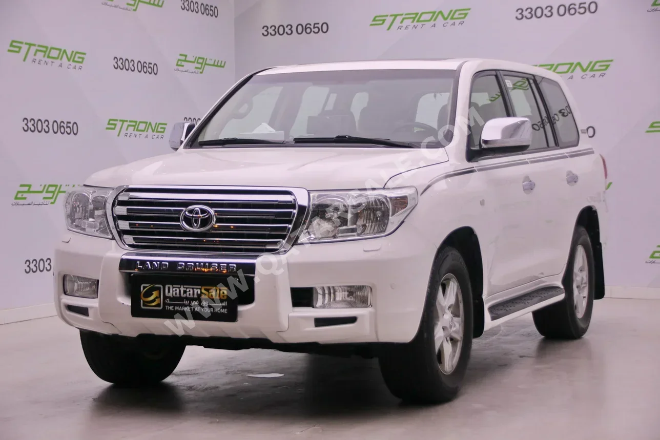 Toyota  Land Cruiser  VXR  2011  Automatic  480,000 Km  8 Cylinder  Four Wheel Drive (4WD)  SUV  White