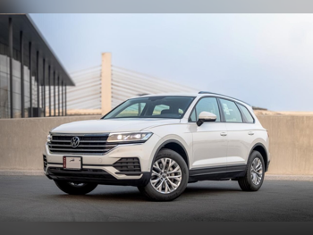 Volkswagen  Touareg  2024  Automatic  0 Km  4 Cylinder  All Wheel Drive (AWD)  SUV  White  With Warranty