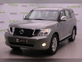 نيسان باترول ال اي 2010 اوتوماتيك 44,000 كم 8 سلندر دفع رباعي اس يو في اخضر فاتح