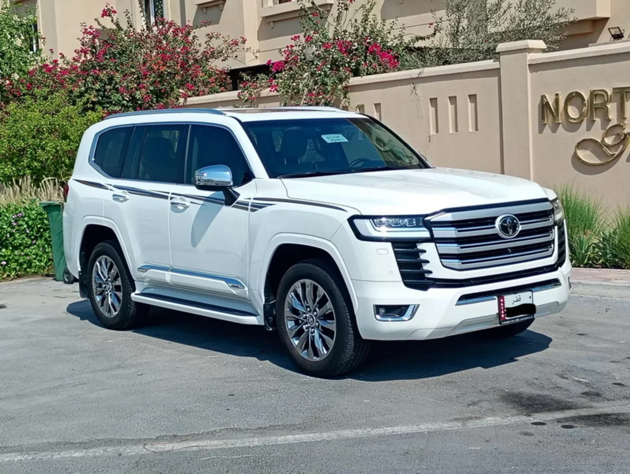 تويوتا لاند كروزر في اكس ار توين توربو 2024 اوتوماتيك 8,000 كم 6 سلندر دفع رباعي اس يو في أبيض تحت الضمان