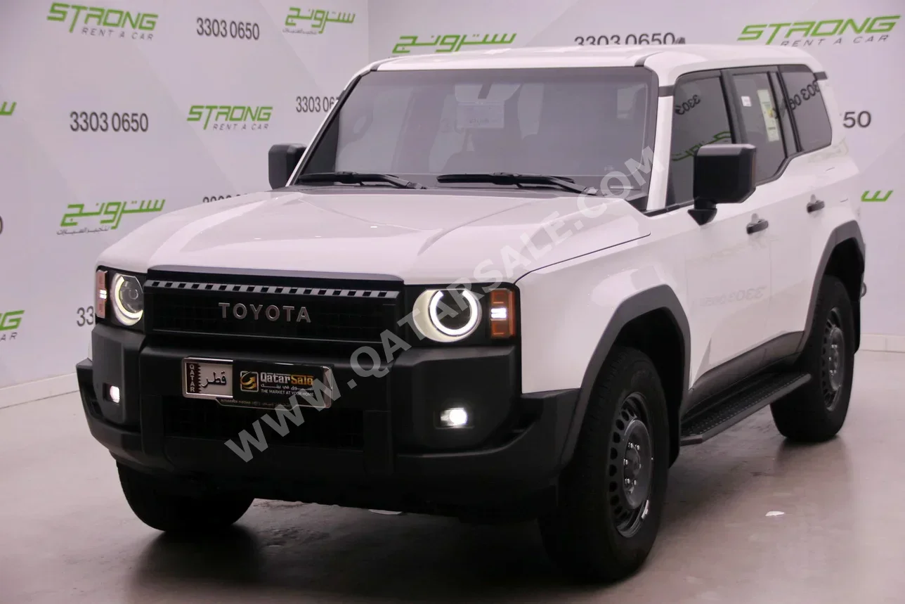 تويوتا  برادو  2025  اوتوماتيك  23,000 كم  4 سلندر  دفع رباعي  اس يو في  أبيض  تحت الضمان