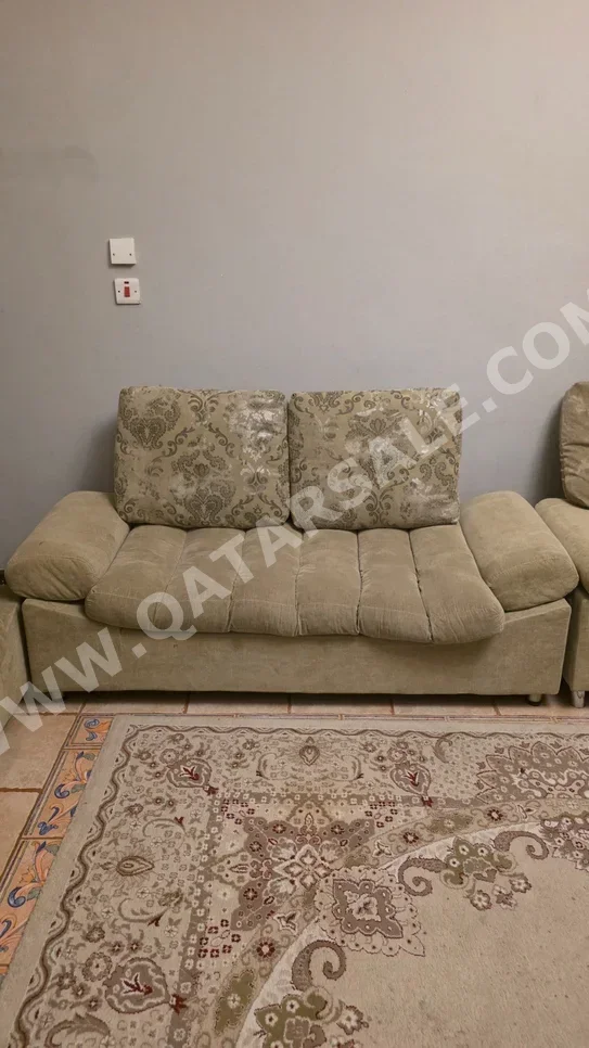 الأرائك والكنب والكراسي كنبة بمقعدين - اللون البيج