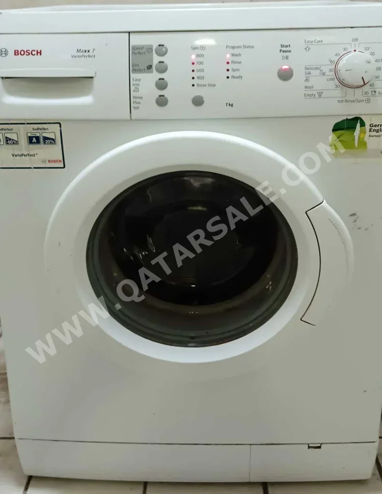 غسالة ملابس & الكل في واحد بوش \ غسالة تحميل أمامي أبيض