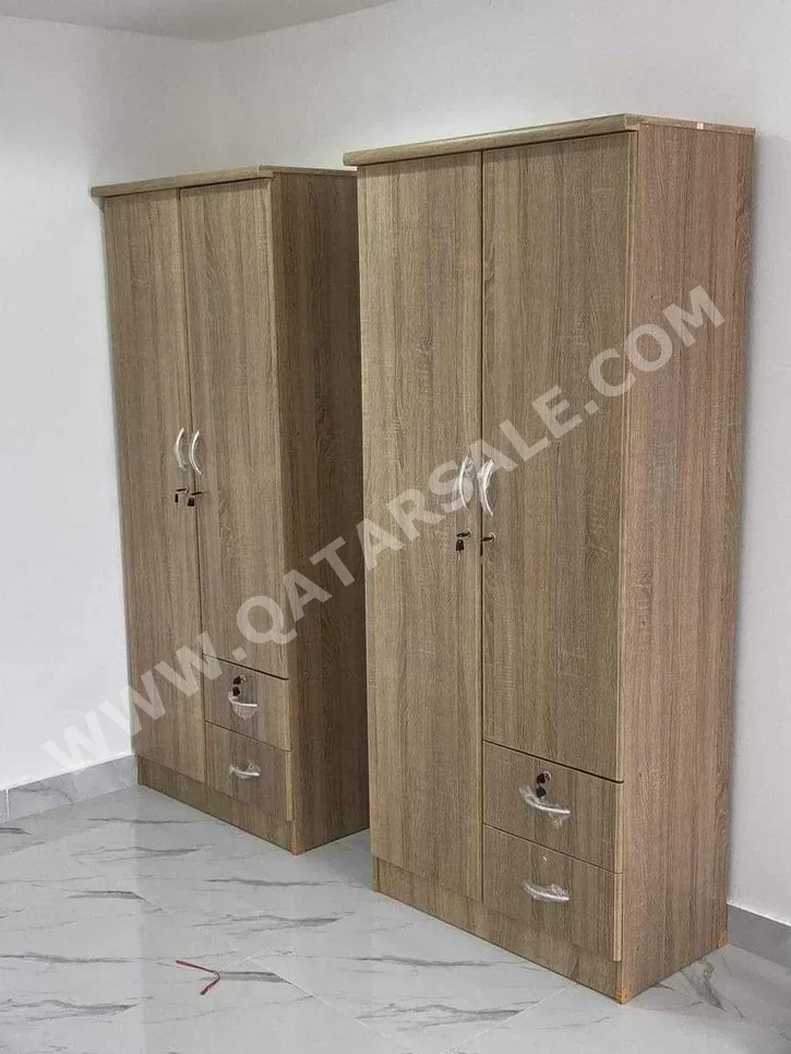 خزائن ودواليب الملابس والزينة - خزائن  - اللون البيج