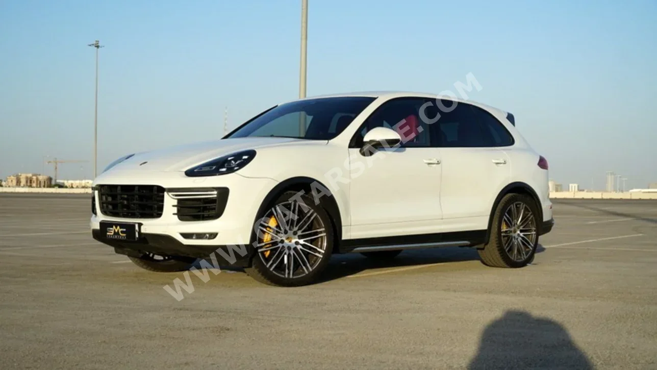 Porsche Cayenne Turbo 2015 Automatic 82,000 Km 8 Cylinder Four Wheel Drive (4WD) SUV White