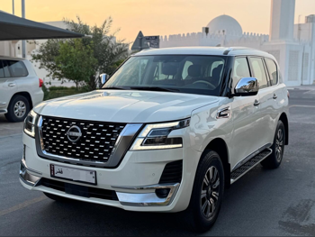 نيسان  باترول  اس اي  2019  اوتوماتيك  270,000 كم  6 سلندر  دفع رباعي  اس يو في  أبيض