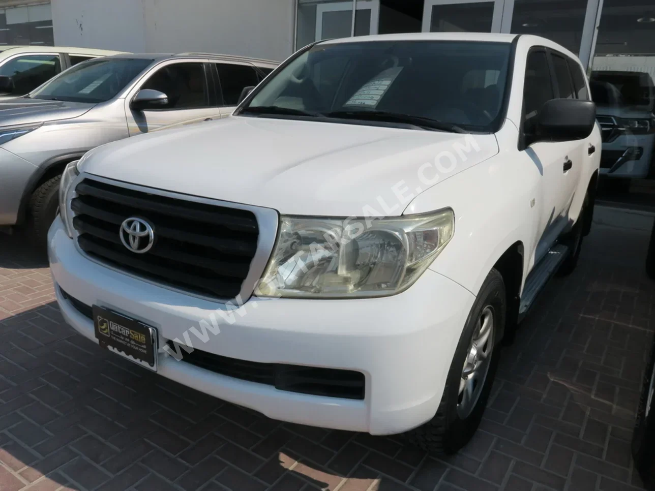 Toyota Land Cruiser G 2011 Automatic 390,000 Km 6 Cylinder Four Wheel Drive (4WD) SUV White