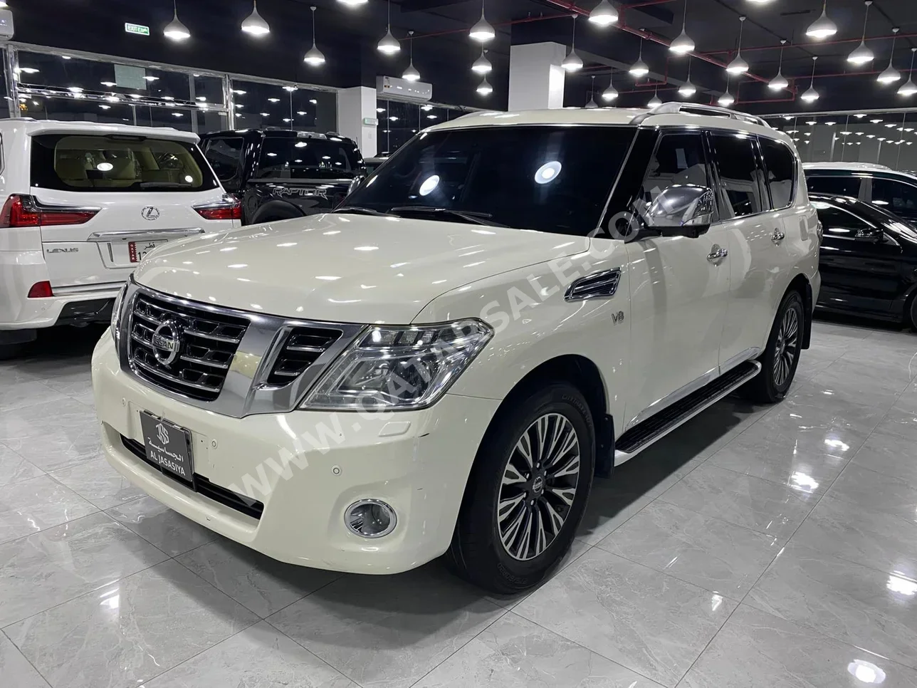 نيسان  باترول  بلاتنيوم  2014  اوتوماتيك  195,000 كم  8 سلندر  دفع رباعي  اس يو في  أبيض