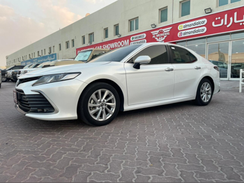 Toyota Camry GLE 2024 Automatic 41,000 Km 4 Cylinder Front Wheel Drive (FWD) Sedan White With Warranty
