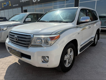 Toyota  Land Cruiser  VXR  2013  Automatic  399,000 Km  8 Cylinder  Four Wheel Drive (4WD)  SUV  White