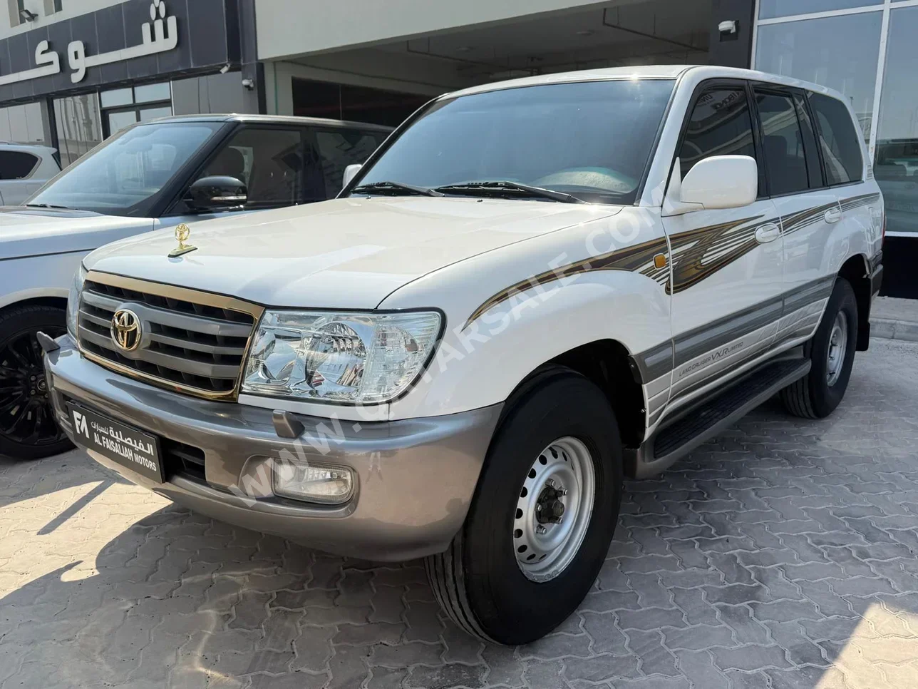 Toyota  Land Cruiser  VXR  2007  Manual  121,000 Km  8 Cylinder  Four Wheel Drive (4WD)  SUV  White