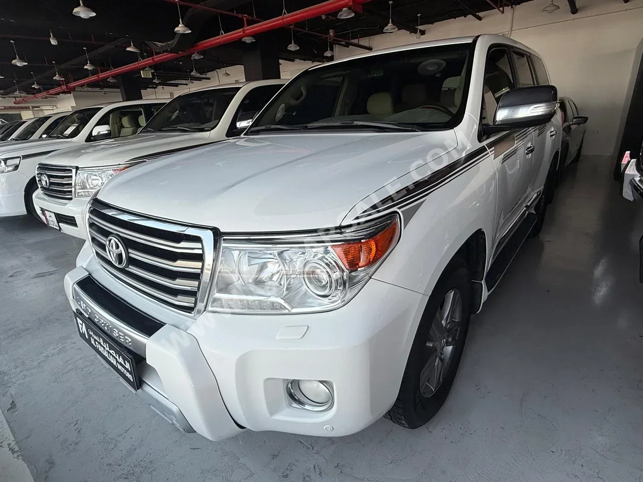 Toyota Land Cruiser GXR 2015 Automatic 99,000 Km 8 Cylinder Four Wheel Drive (4WD) SUV White