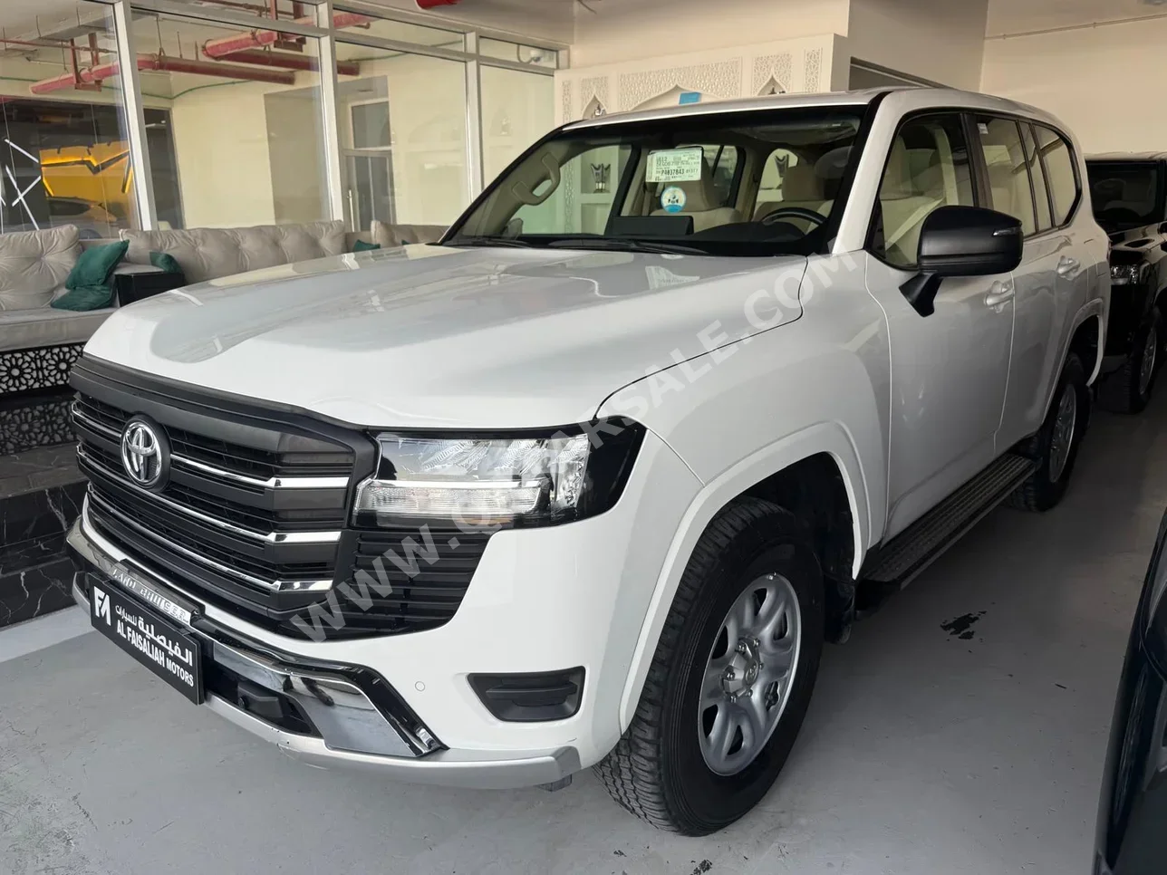 Toyota  Land Cruiser  G  2023  Automatic  85,000 Km  6 Cylinder  Four Wheel Drive (4WD)  SUV  White  With Warranty