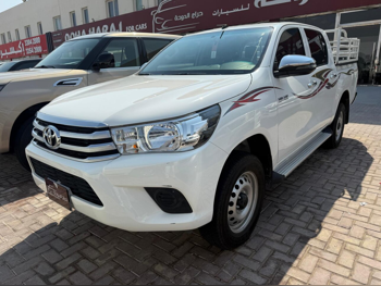 Toyota Hilux SR5 2025 Automatic 9,500 Km 4 Cylinder Four Wheel Drive (4WD) Pick Up White With Warranty