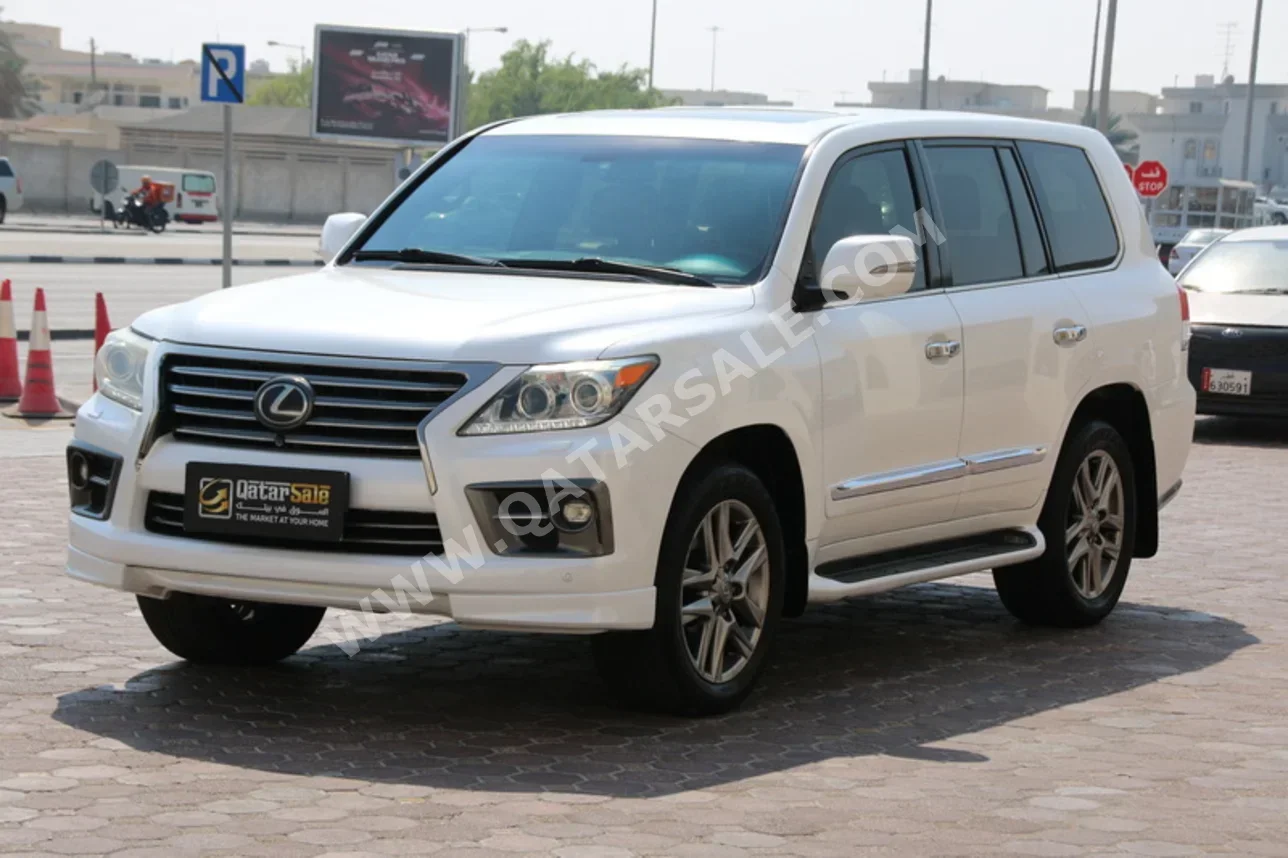 لكزس  ال اكس  570 اس  2014  اوتوماتيك  281,000 كم  8 سلندر  دفع رباعي  اس يو في  أبيض