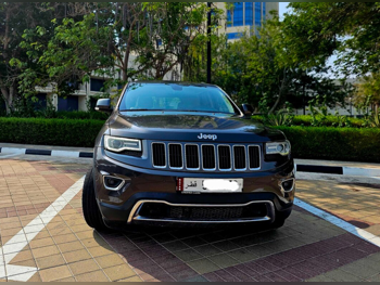Jeep Grand Cherokee Limited 2014 Automatic 177,000 Km 8 Cylinder Four Wheel Drive (4WD) SUV Gray