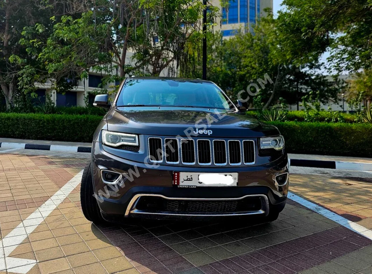 Jeep Grand Cherokee Limited 2014 Automatic 177,000 Km 8 Cylinder Four Wheel Drive (4WD) SUV Gray