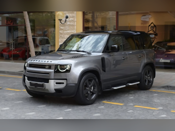 لاند روفر  ديفيندر  110 اتش اس اي  2023  اوتوماتيك  41,000 كم  6 سلندر  دفع رباعي  اس يو في  رمادي  تحت الضمان