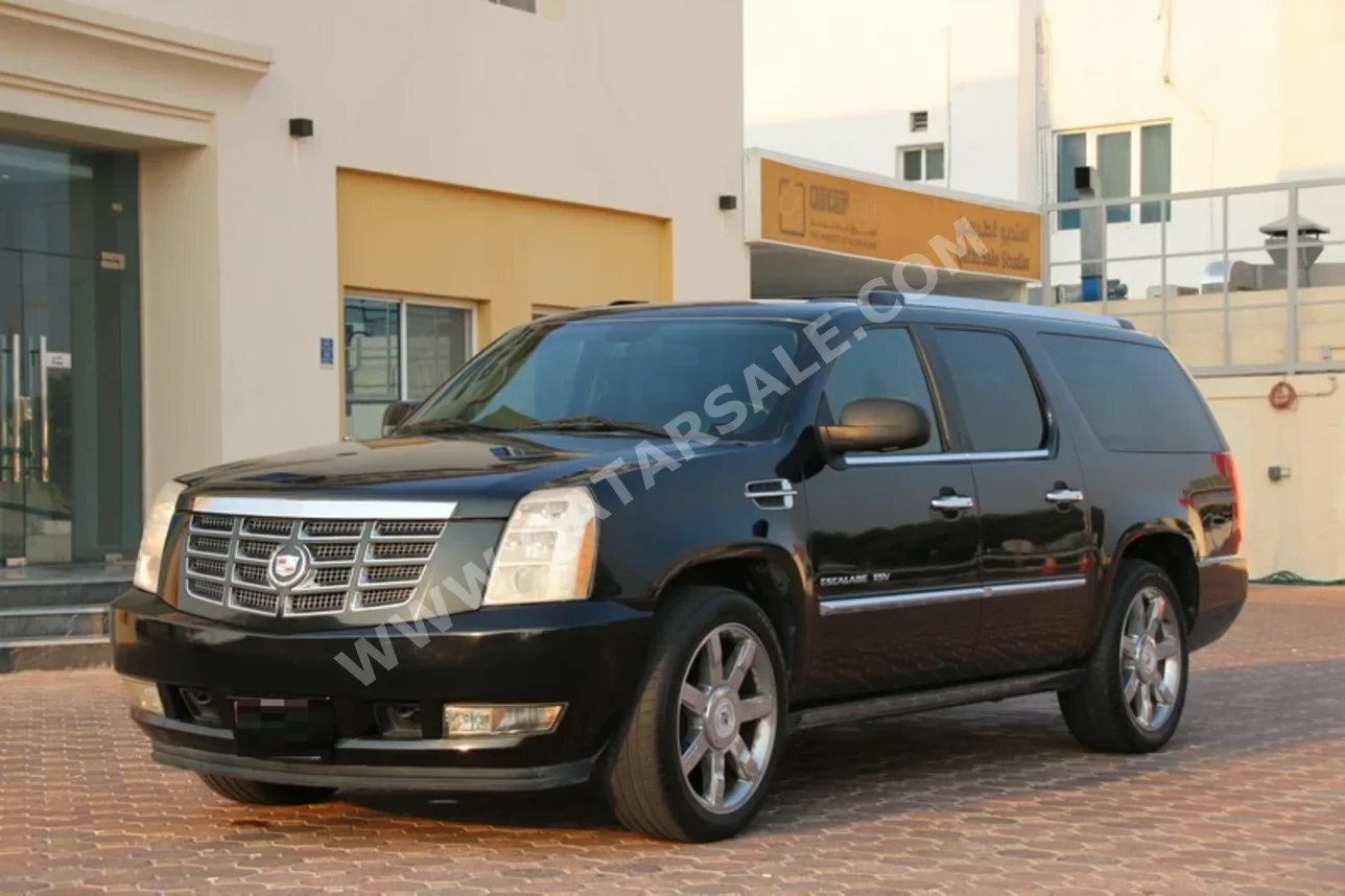 Cadillac  Escalade  2010  Automatic  142,000 Km  8 Cylinder  Four Wheel Drive (4WD)  SUV  Black
