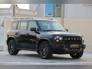 جيتور تي 2 لكجري بلس 2025 اوتوماتيك 11,000 كم 4 سلندر دفع رباعي اس يو في أسود تحت الضمان