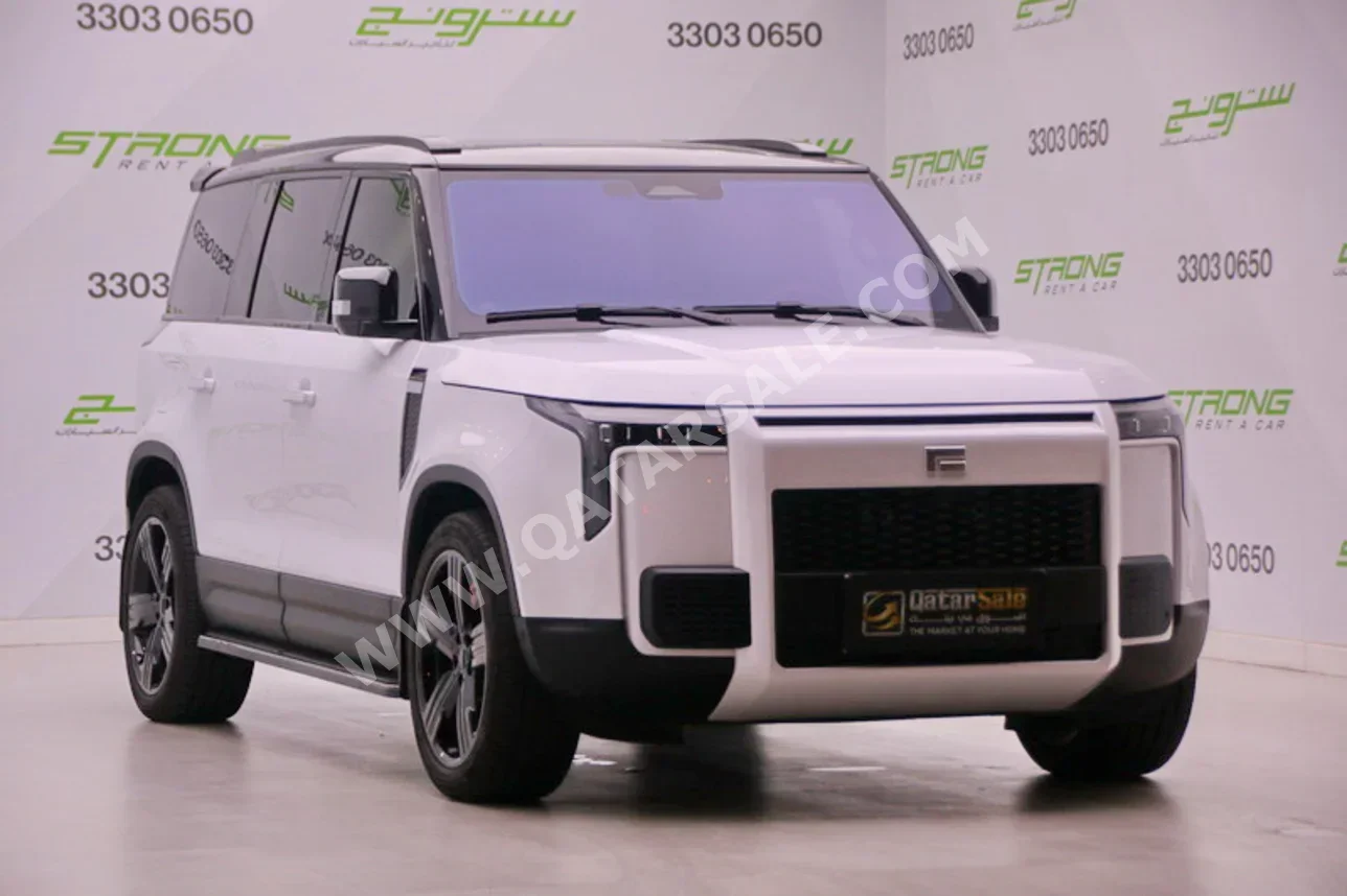 Rox Motor  Jishi  01  2025  Automatic  2,000 Km  4 Cylinder  Four Wheel Drive (4WD)  SUV  White  With Warranty