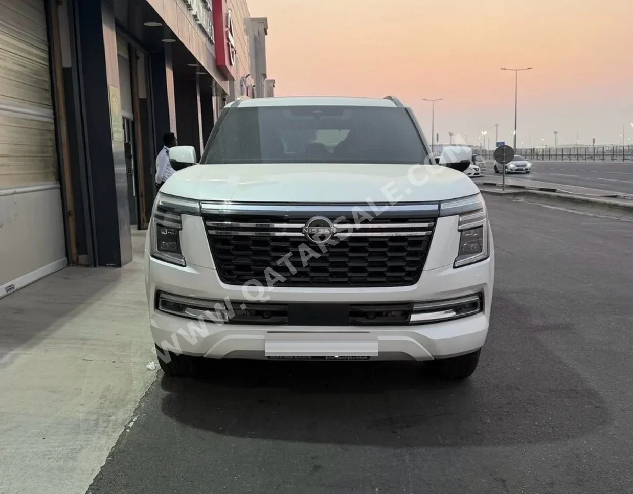 نيسان باترول تيتانيوم 2025 اوتوماتيك 11,550 كم 6 سلندر دفع رباعي اس يو في أبيض تحت الضمان