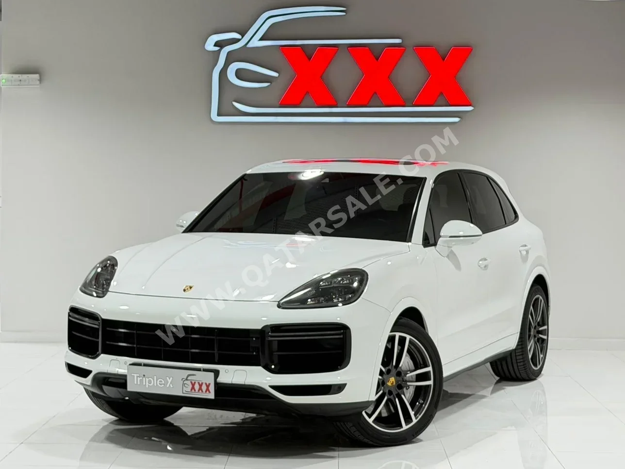Porsche  Cayenne  Turbo  2018  Automatic  118,000 Km  8 Cylinder  Four Wheel Drive (4WD)  SUV  White