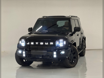 جيتور تي 2 2025 اوتوماتيك 35,000 كم 4 سلندر دفع رباعي اس يو في أسود تحت الضمان