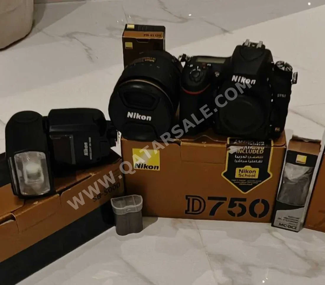 كاميرات رقمية نيكون دي 700 - 24 ميغا بكسل - يو اتش دي 4 كي 60 هيرتز