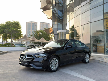 مرسيدس - بنز  سي - كلاس  200  2024  اوتوماتيك  0 كم  4 سلندر  دفع خلفي  سيدان  أسود  تحت الضمان