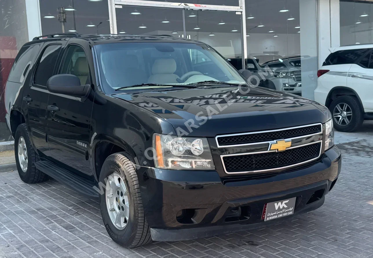 GMC  Yukon  Denali  2013  Automatic  165,000 Km  8 Cylinder  Four Wheel Drive (4WD)  SUV  Black  With Warranty