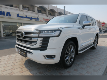 تويوتا  لاند كروزر  في اكس ار توين توربو  2024  اوتوماتيك  46,000 كم  6 سلندر  دفع رباعي  اس يو في  أبيض  تحت الضمان