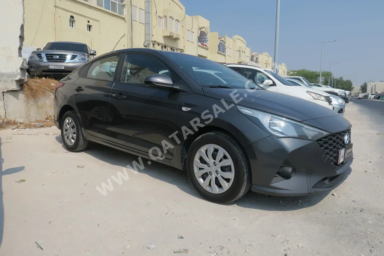 Hyundai  Accent  2021  Automatic  137,000 Km  4 Cylinder  Front Wheel Drive (FWD)  Sedan  Gray