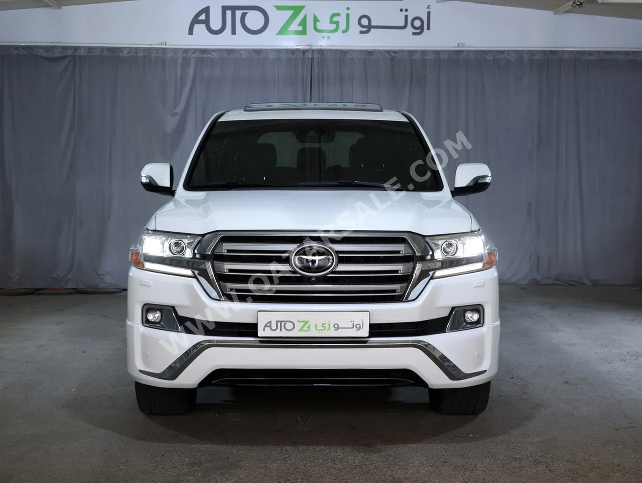 تويوتا  لاند كروزر  في اكس أس  2018  اوتوماتيك  169,000 كم  8 سلندر  دفع رباعي  اس يو في  أبيض