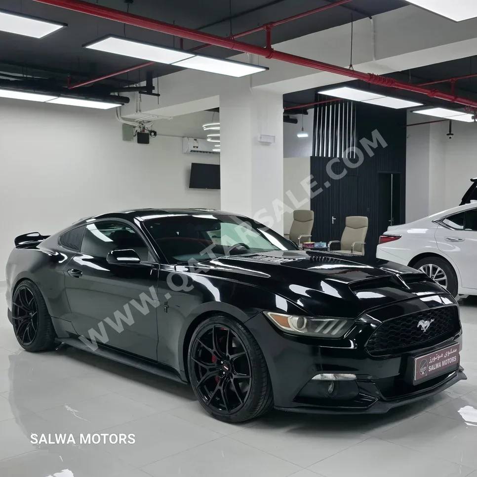 فورد موستانغ ايكو بوست 2015 اوتوماتيك 170,000 كم 4 سلندر دفع خلفي كوبيه \ سبورت أسود