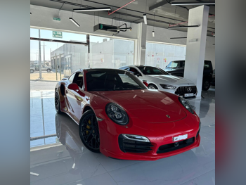 Porsche  911  Carrera S  2014  Automatic  90,000 Km  6 Cylinder  Rear Wheel Drive (RWD)  Coupe / Sport  Red