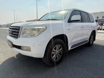 تويوتا  لاند كروزر  جي اكس  2011  اوتوماتيك  495,000 كم  6 سلندر  دفع رباعي  اس يو في  أبيض