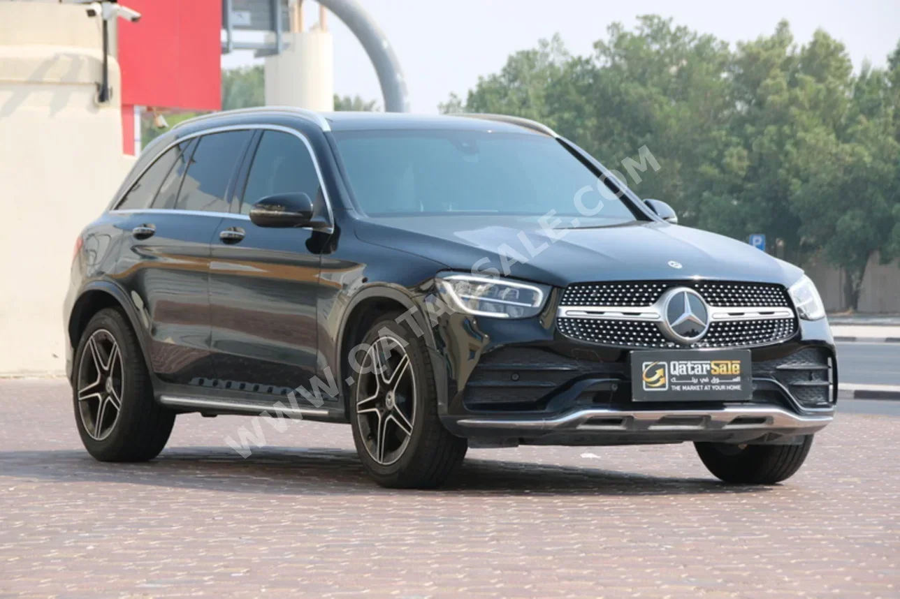 مرسيدس - بنز  جي ال سي  300  2021  اوتوماتيك  23,000 كم  4 سلندر  دفع رباعي  اس يو في  أسود  تحت الضمان